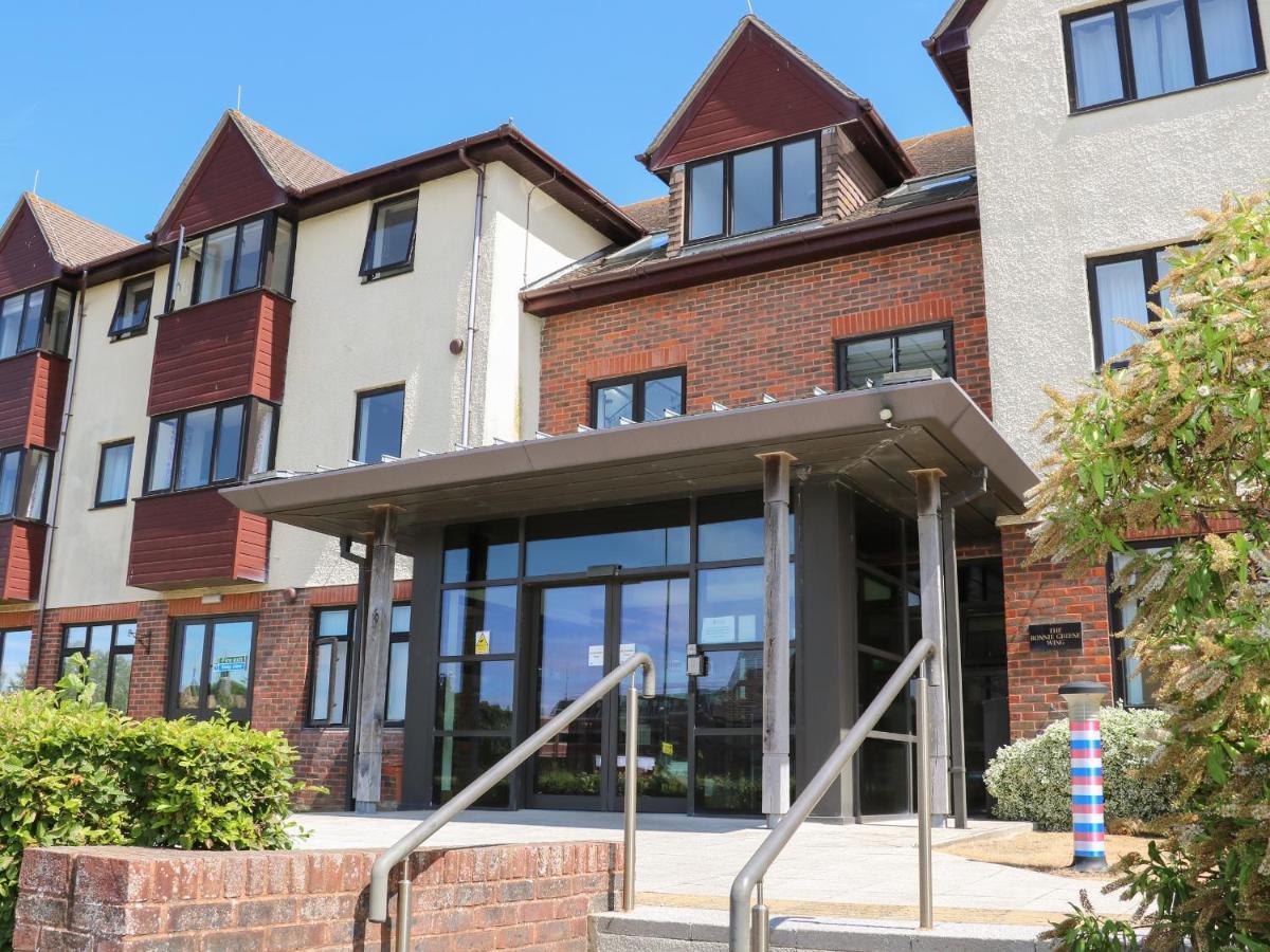 Вілла Flat 33 - Marine Court Літтлгемптон Екстер'єр фото